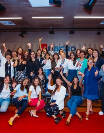 AME realiza taller de liderazgo con visión personal en el marco del Mes de la Mujer 2025