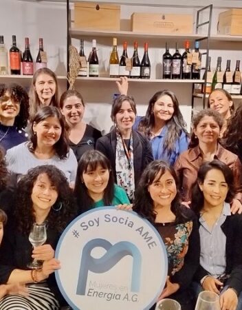 Comité Haciendo Comunidad de AME realiza actividad de construcción de redes entre socias y mujeres de otras industrias