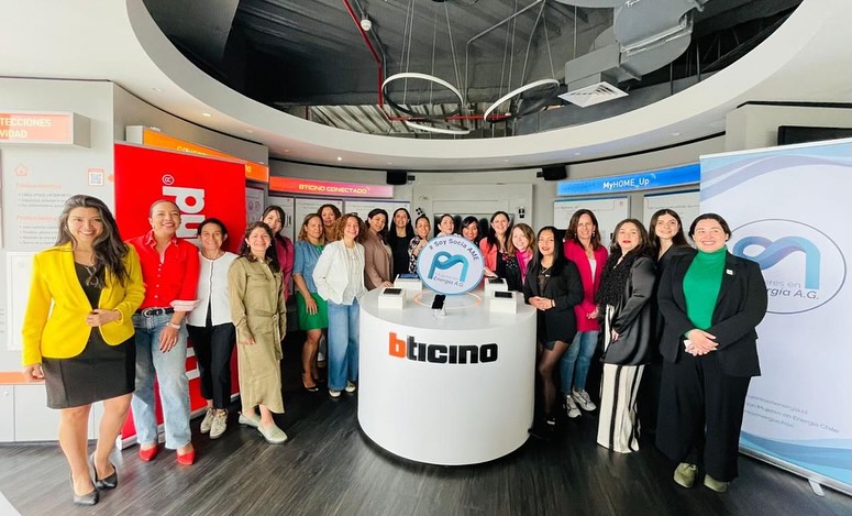 Comité Haciendo Comunidad de AME realiza desayuno temático sobre comunicaciones estratégicas en el sector energético