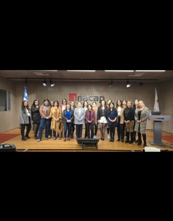 Más de 60 socias de AME participan en charla sobre financiamiento de proyectos energéticos impartida por Marcela Silva